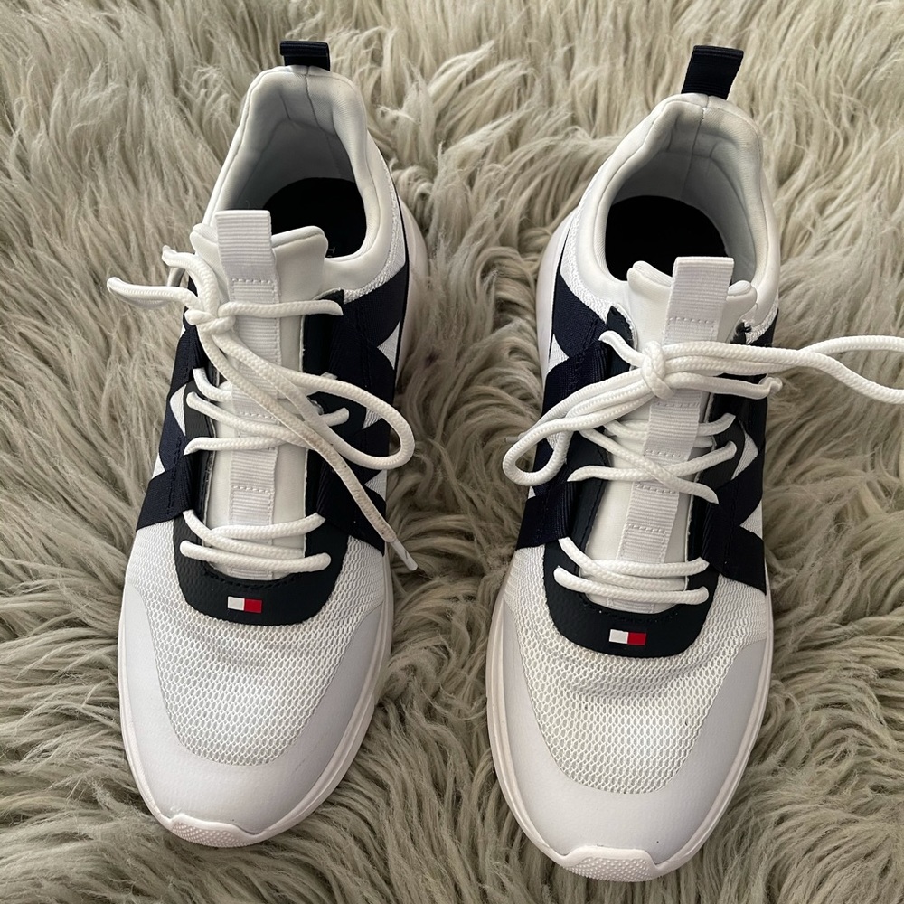 Shoes - Picture 5 of 11
